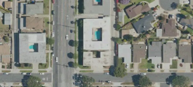 29-Unit Apartment Building