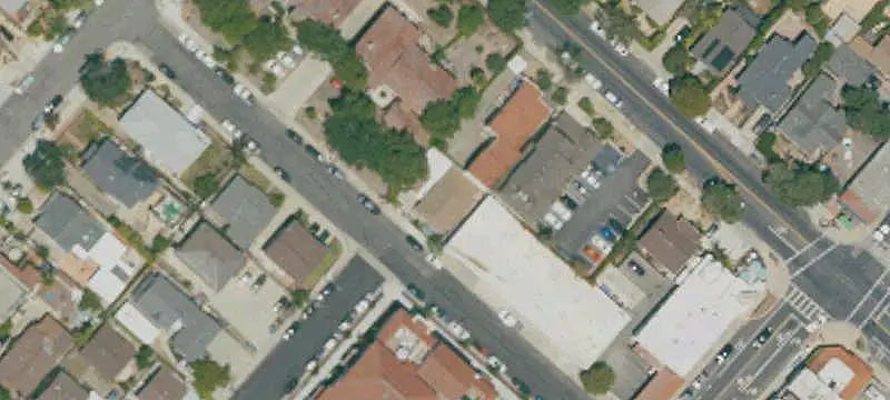Multi-Tenant Mixed-Use Building