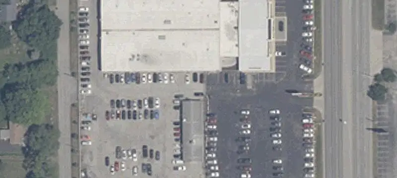 Automotive Property with Signalized Access