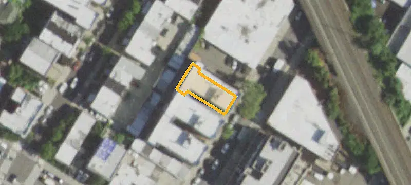 6-Unit Brick Apartment Building