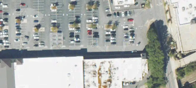 Kroger-Anchored Shopping Center