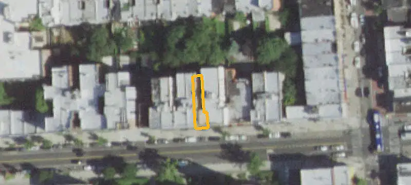 8-Unit Apartment Building