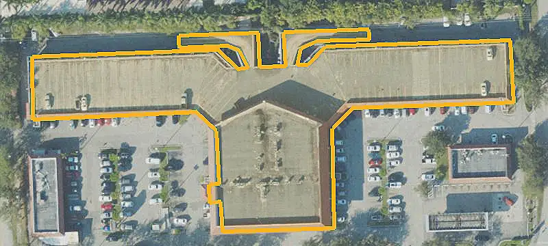 Open-Layout Retail Space