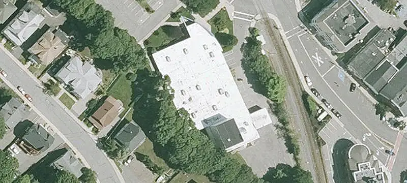 Flex Building Near Rail