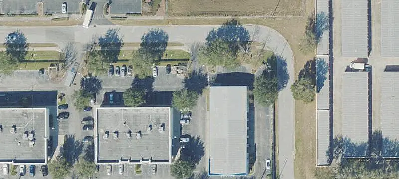 NNN Neighborhood Shopping Center