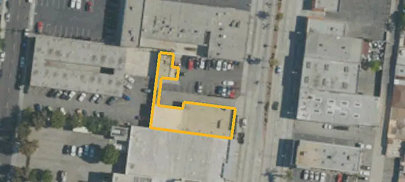 Six-Unit Automotive Center