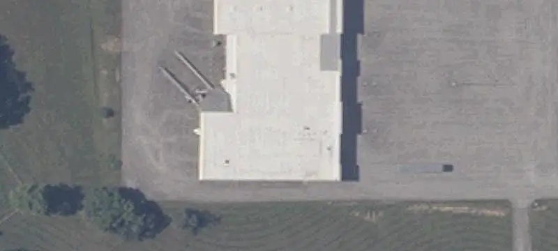 Shopping Center with Flexible Suites