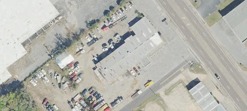 Flex Industrial Building with Laydown