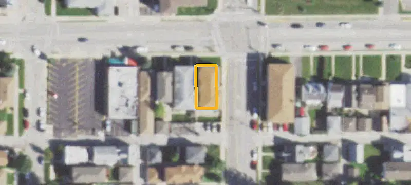 6-Unit Brick Apartment Building