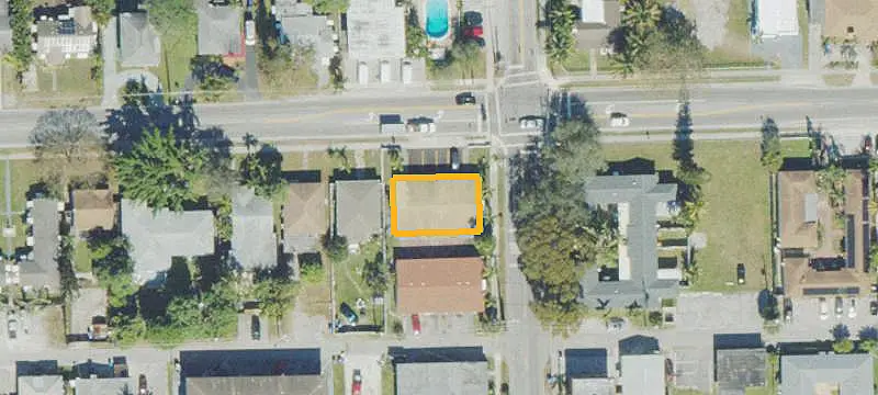 10-Unit Apartment Building