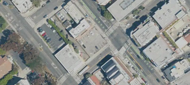 NNN-Leased Corner Property
