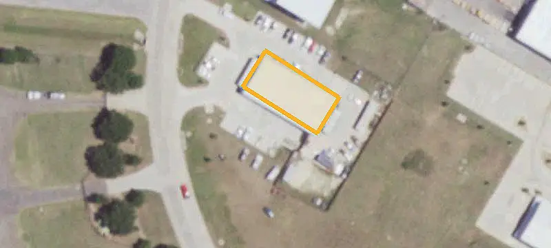 Auto Shop with 8 Work Bays