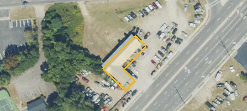 Signalized Commercial Land