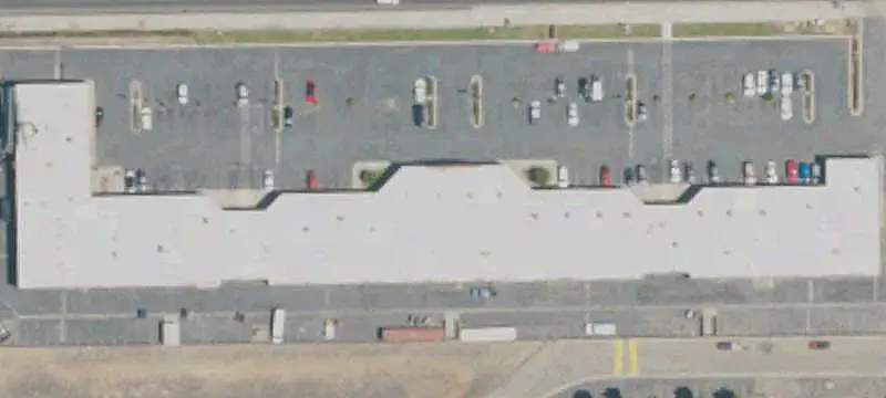 High-Traffic Shopping Center