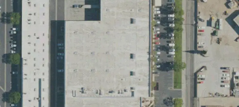 Refrigerated Warehouse with Dock Doors