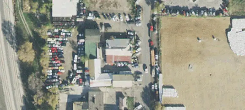 Multi-Unit Auto Shop Property