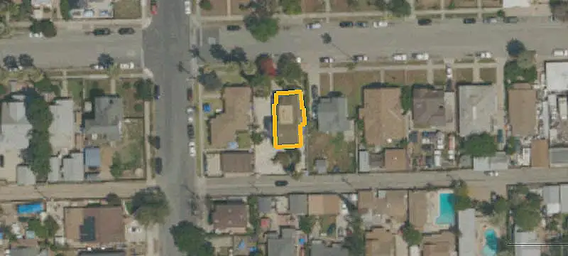 Three-Unit Triplex with Storage