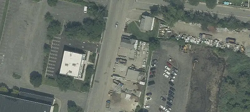 Commercial Land with Supply Yard