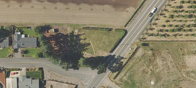 Warehouse with Fenced Yard