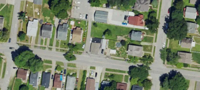Single-Story Retail Space with Parking