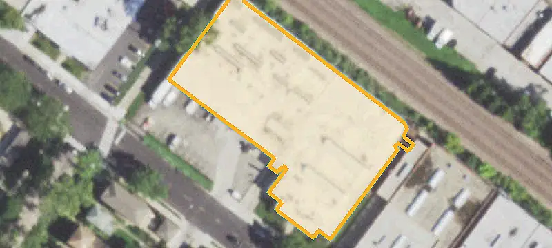 Warehouse with Off-Street Parking