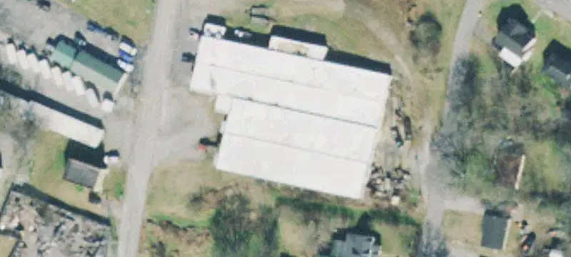 Warehouse with Grade-Level Loading