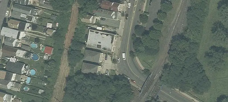 Warehouse with Bus Garage Use
