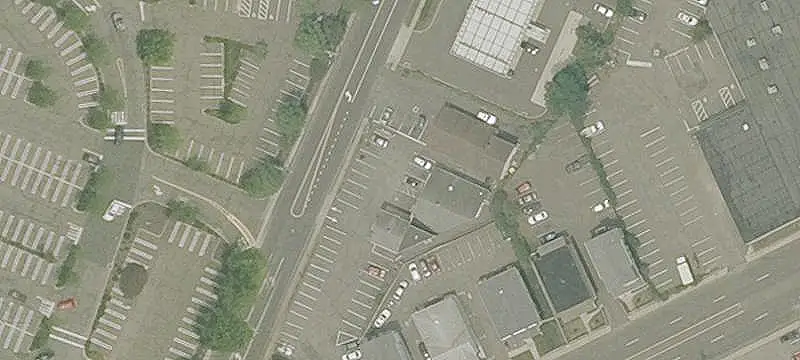 Fully Leased Mixed-Use Building