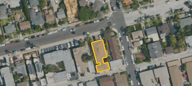 Duplex With Detached Garages