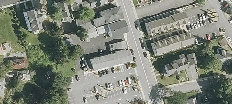 8-Unit Mixed-Use Building