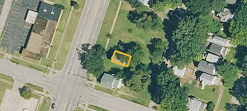 Commercial Land