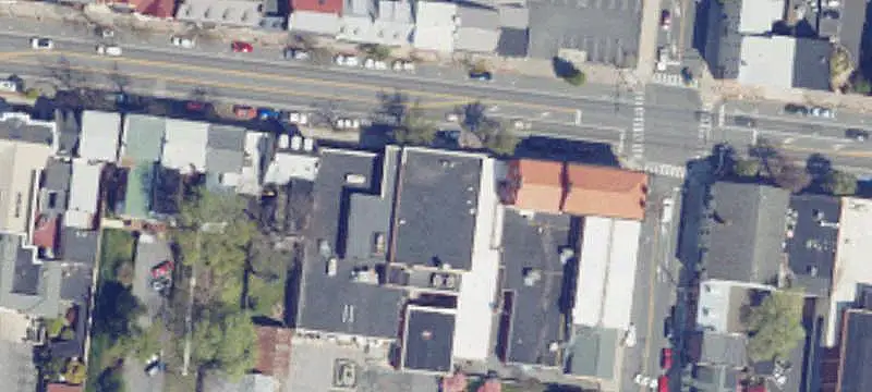 Flex Space With On-Site Parking