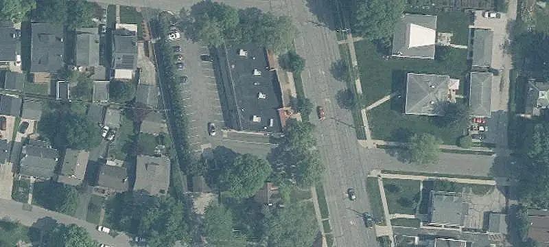 Three-Tenant Shopping Center