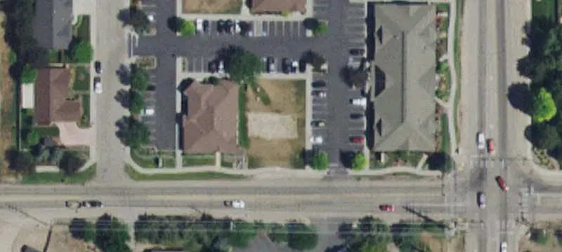 Single-Tenant Retail Building