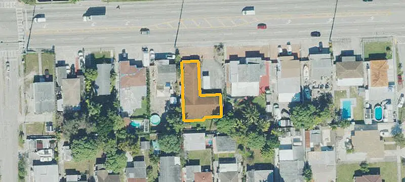 Renovated Three-Unit Triplex