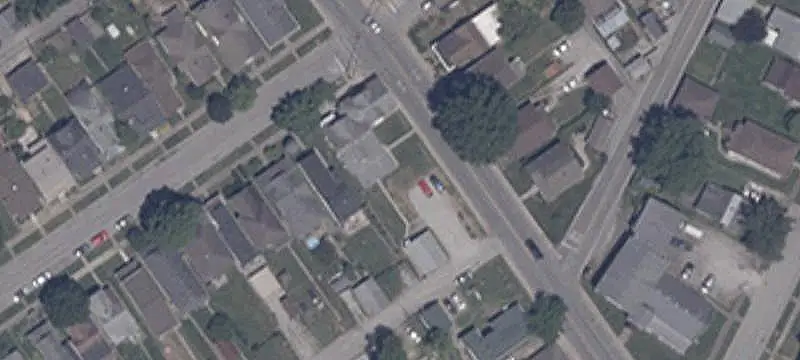 6-Unit Apartment Building