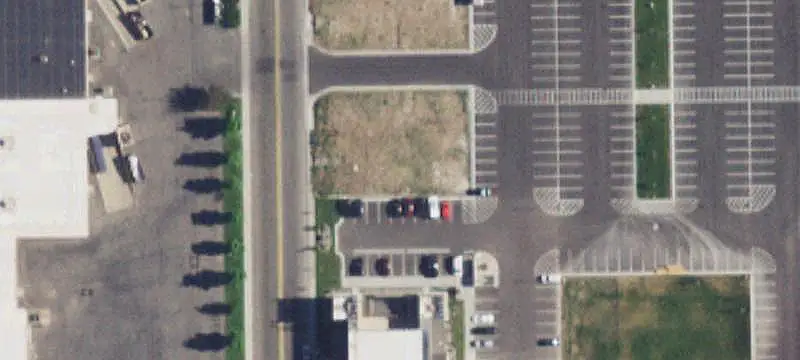 Commercial Land with 26 Parking Spaces
