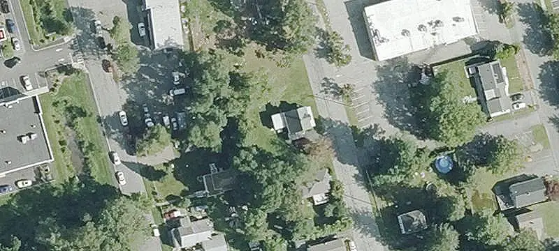 Freestanding Mixed-Use Property