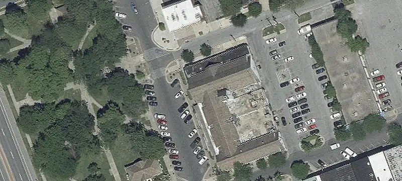 Shopping Center with Flexible Layouts