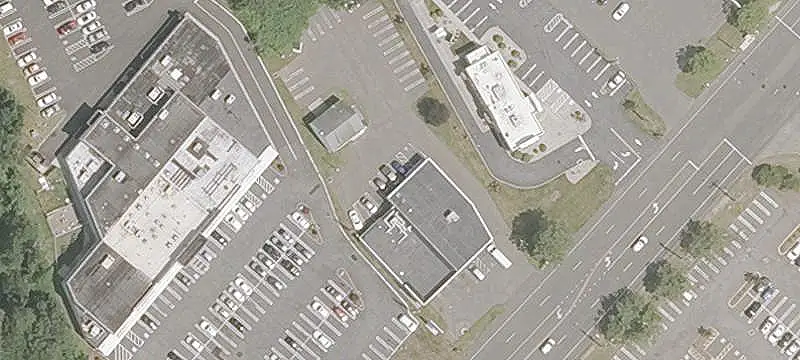 Retail Space with Dual Entrances