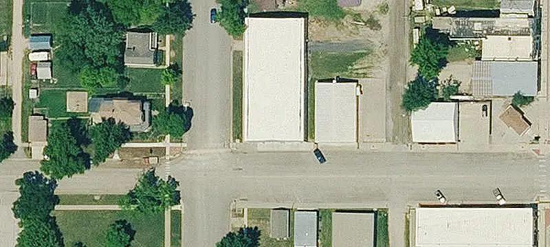 Mixed-Use Grocery-Restaurant Property
