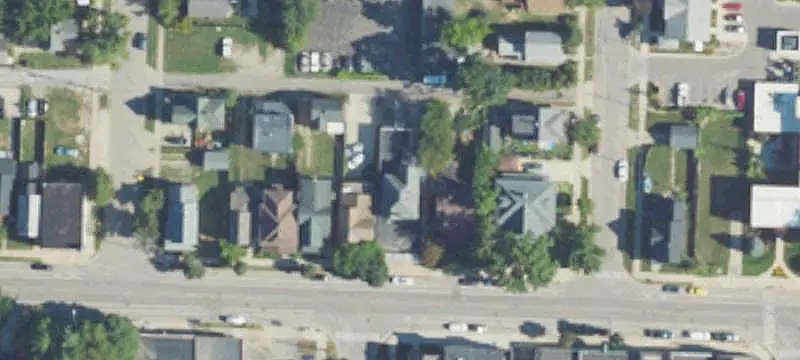 Mixed-Use Property with Apartment