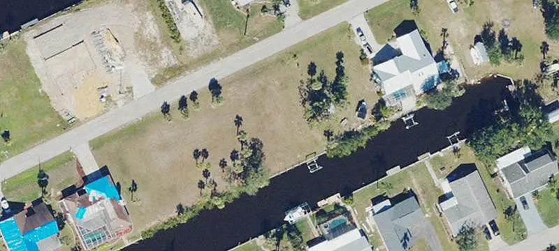 Commercial Land