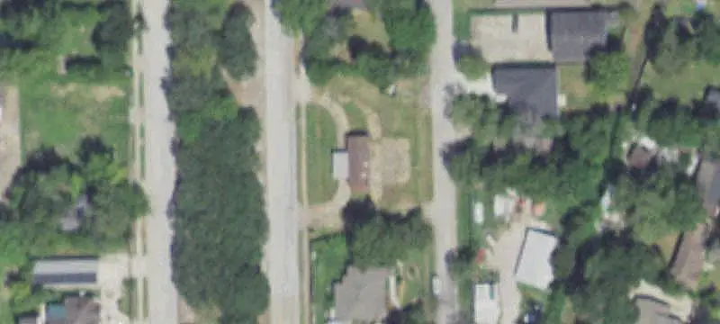 Restaurant Building Near Transit