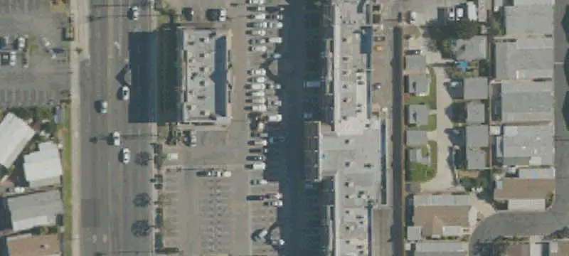 Second-Floor Mixed-Use Space