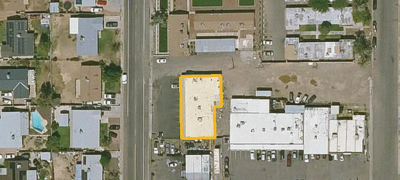 Freestanding Multi-Tenant Strip Mall