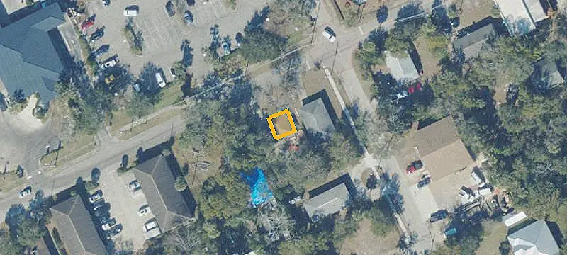 Creative Office Building with Fenced Yard