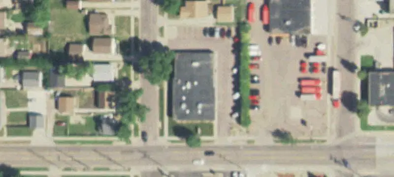 Flexible Two-Suite Office Building