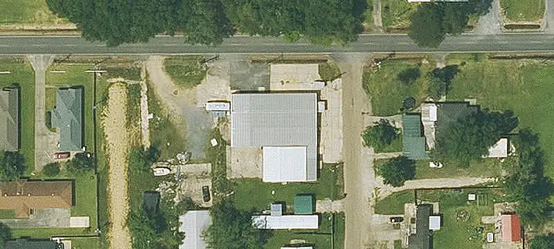 Industrial Flex Building with Roll-Up Door
