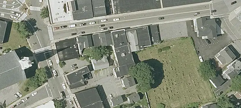 Mixed-Use Building with Classrooms